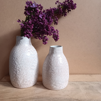 Vasen mit Flieder ohne Rand